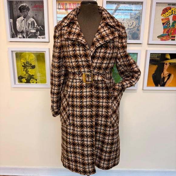 Vintage 70s Brown Plaid Belted Coat – Mid-Length - Picture 6 of 11